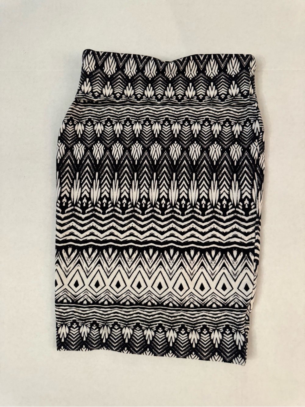 Lily White Black & White Geometric Pencil Skirt